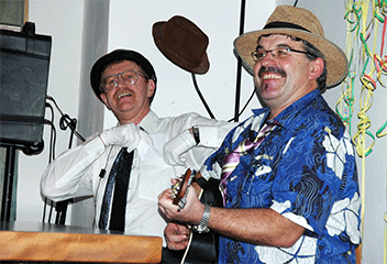 "Charly" Lothes und Werner Vogel beim Hainbronner Fasching 2007